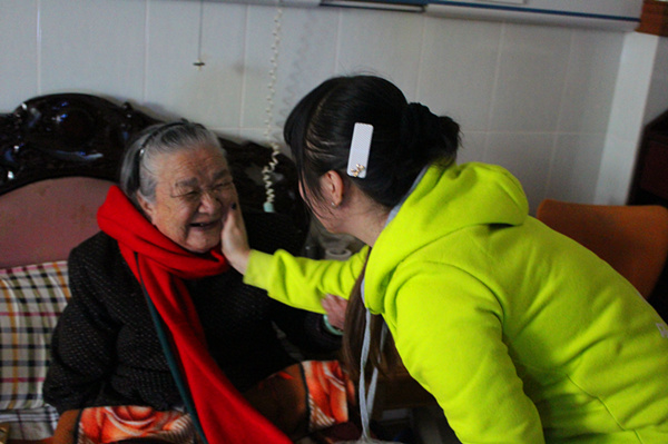 BBunion养老院送温暖